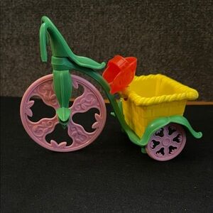 1982 Kenner Strawberry Shortcake Berry Cycle tricycle for dolls
